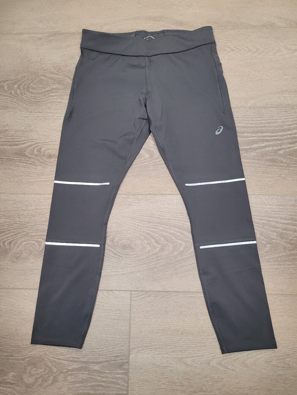 Asics Grey & Silver Leggings Pant Size: M